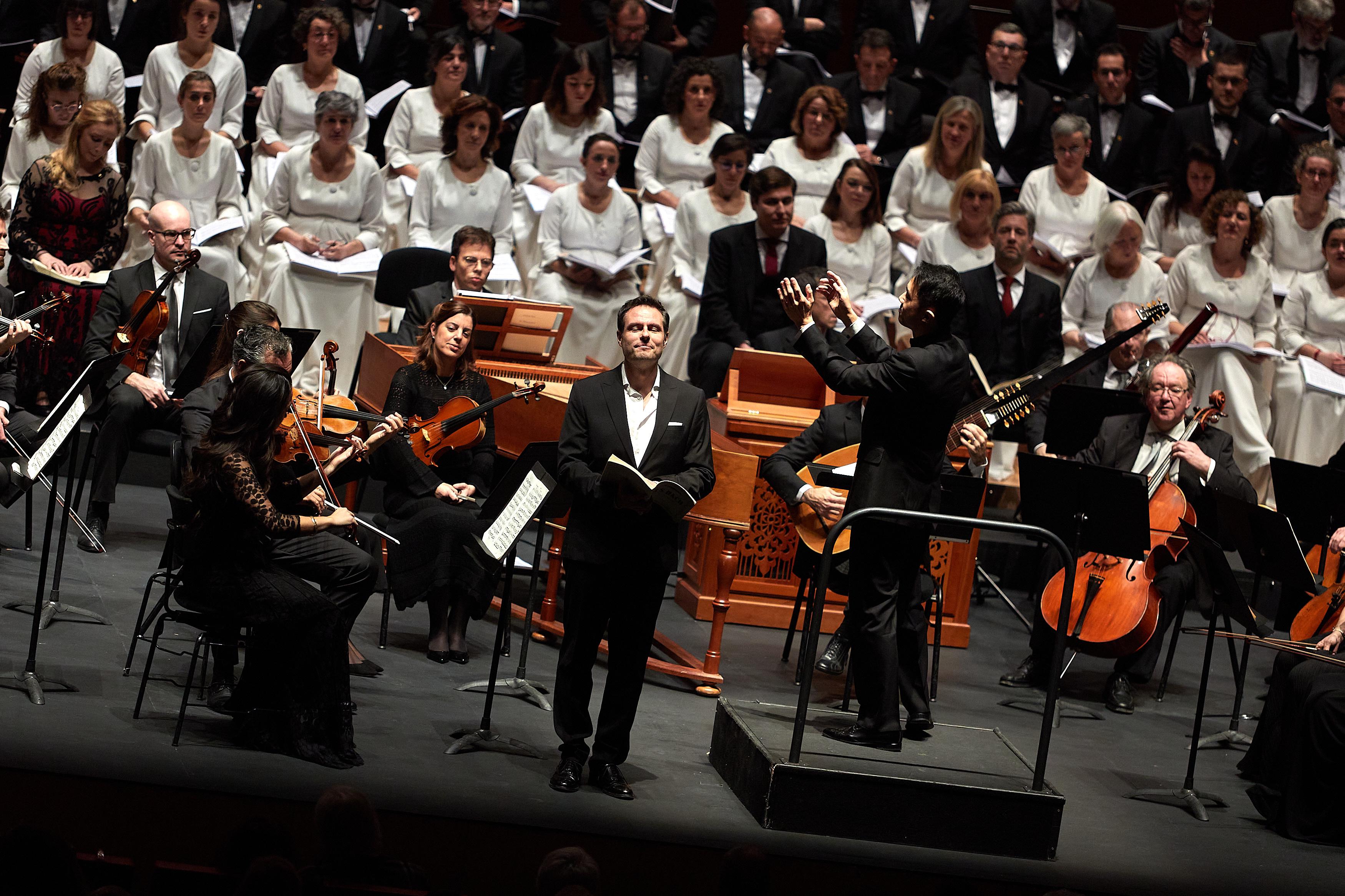 Un cuarteto internacional , la Orquesta Sinfónica de Navarra y el Orfeón Pamplonés han interpretado el 